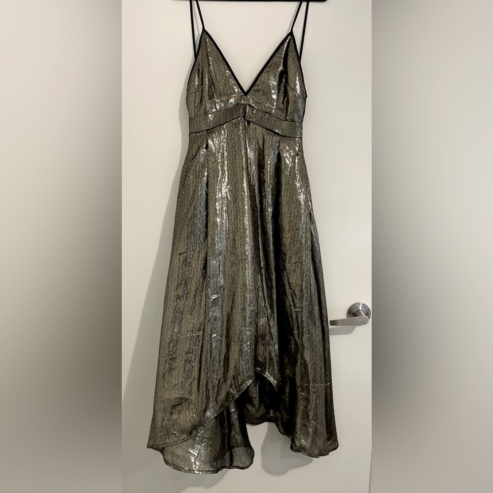 TALULAH METALLIC GOLD DRESS! - Picture 5 of 5